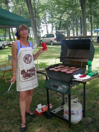 Henneke Vogt cooking at MG Summer Party