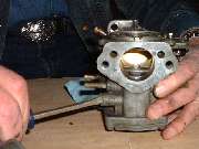 Demonstrating mixture adgustment on HIF carburetor